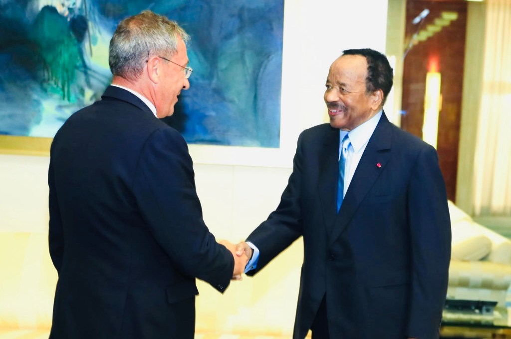Pour la France, Paul Biya est « prêt pour un nouveau mandat »