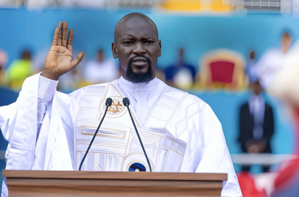 L’Union africaine lève ses sanctions contre la Guinée après l’élection présidentielle&nbsp;