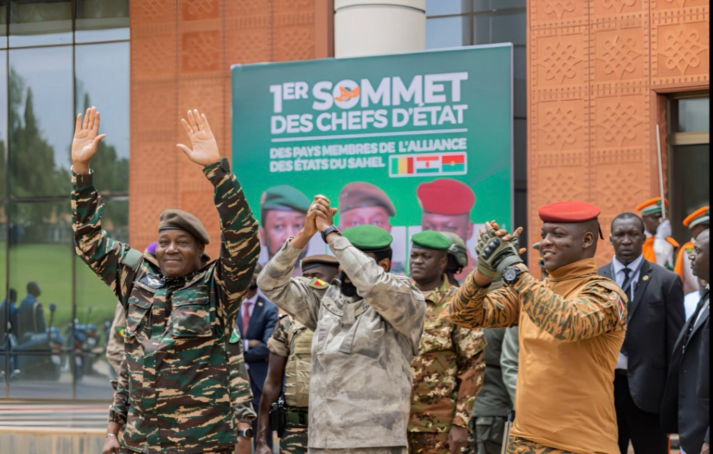 L’AES condamne les multiples tentatives de déstabilisation de son espace